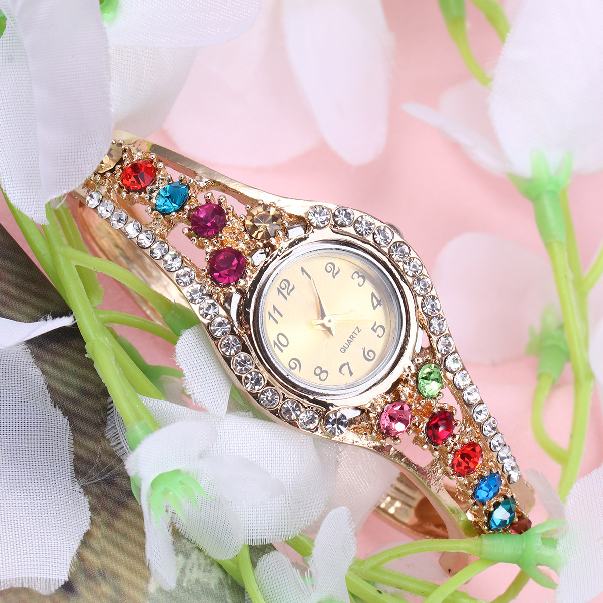 Elegant Women's Bracelet Watch - Luxury Watch White ulasan dan harga