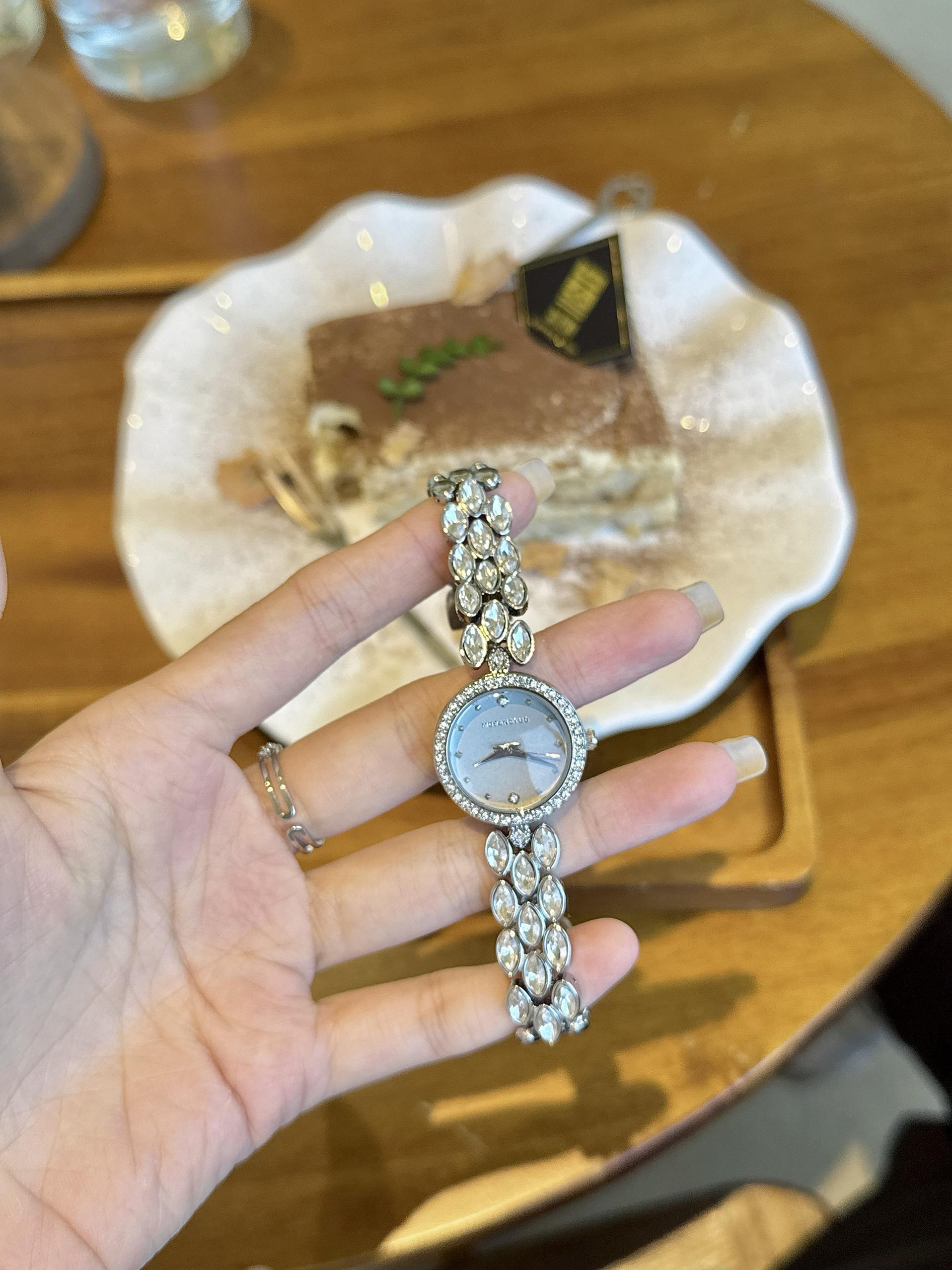 High-end women's watches with  - Luxury Watch Makes ulasan dan harga